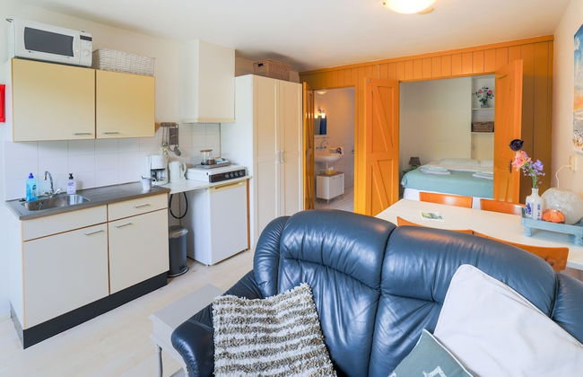 Apartment in Baflo Near Seal Center - Photo 7