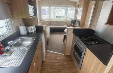 3 Bed Caravan - Sleeps 8 - Pets - Parking - Foto 5