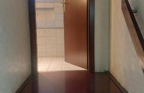 Geräumiges Apartment 90 m Zwei Schlafzimmer große Küche mit Essbereich Badewanne Waschmaschine Spülmaschine gesamte Unterkunft gehört Ihnen - Photo 14