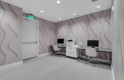 Tranquil 1 Bed Escape in Doral With Free Parking - Foto 40