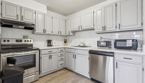 Legacy at Imperial Village 807 I 2 Bed 2 Bath - Foto 2