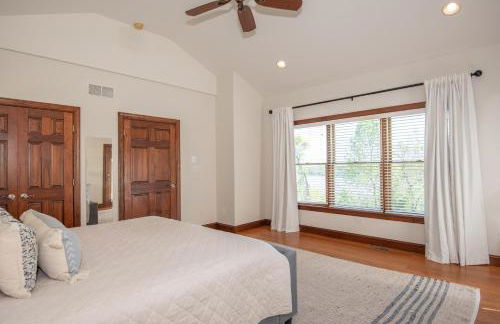 River Haven with Hot Tub - Foto 35