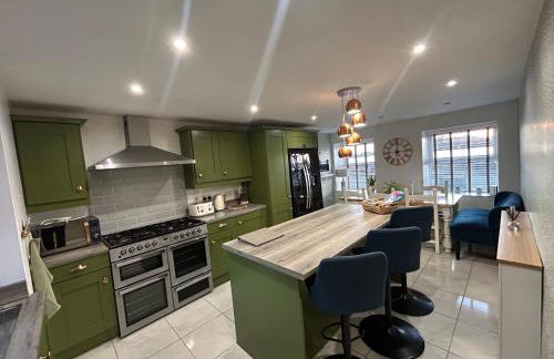 Portaferry Waterfront Townhouse with Hot Tub - Foto 1