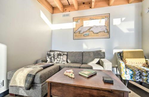 Waterfront Lake Superior Cabin Fire Pit and More! - Foto 7