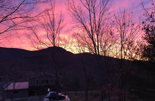Mountaintop Lookout with Hot Tub under the Stars - Foto 36