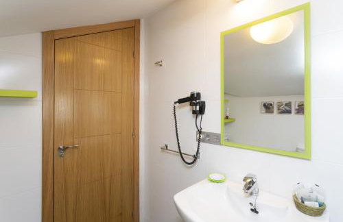 Apartamentos Turísticos Playa de Tapia - Foto 33