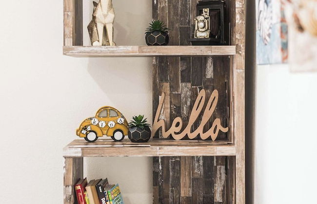 Charming Escape With Stylish Decor & Outdoor Space - Foto 42