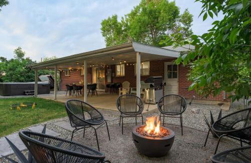 Huge Hot Tub, Theater Room, Family Friendly Oasis - Foto 6