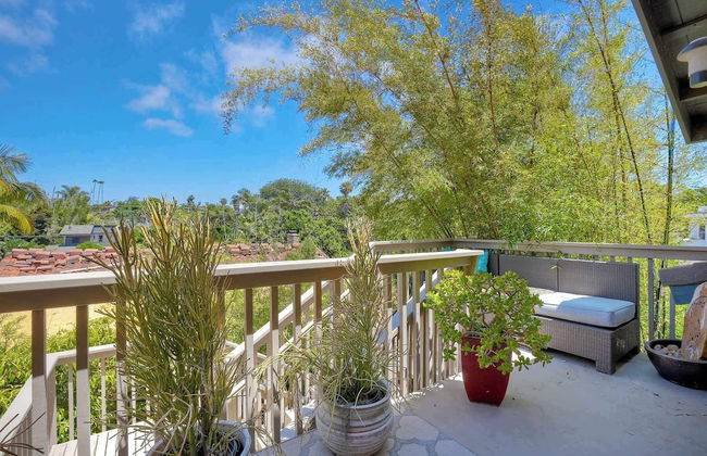 Serene Coastal Home Sleeps 8 1 Mile From Beach! - Foto 32