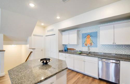 Near TBK Bank Sports Complex Quad Cities Townhome - Foto 9