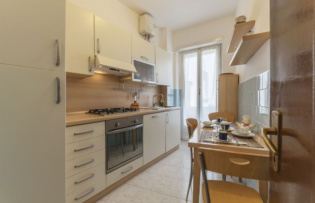 San Giovanni Apartment with Balcony - Foto 12