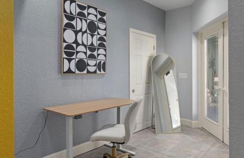 Sunny Auburndale Retreat with Pool - Photo 25