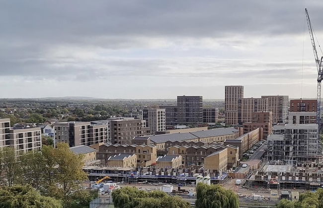 Brand New Stunning 2-bed Apartment in Dagenham - Photo 8