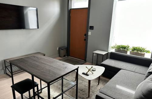 Cozy Apartment in Historic OTR - Foto 6