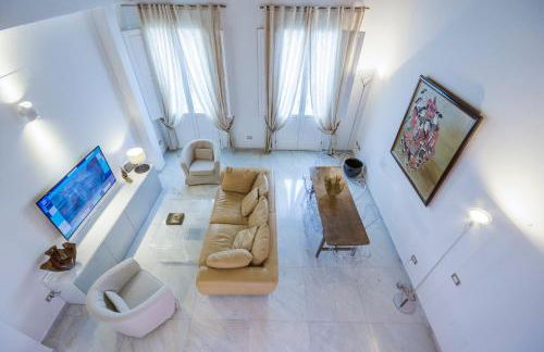 Right House - Characteristic Marina District - Photo 49