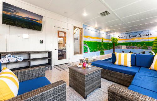 Smoky Bear Splash Top Rated Private Pool Cabin with Hot Tub, Mtn Views, Arcade Games, Excellent Location - Foto 66