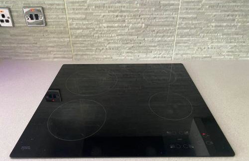 Modern Spacious 1 Bed Apartment with Free Parking in Trendy Inner London Suburb 15 mins walk to Victoria Line Underground then 20 mins to Oxford Street "West End of London" or 10 mins walk to Overground and 10 mins to London Liverpool St "City of London" - Foto 25