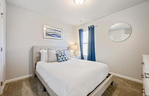 Stylish & Modern 3BR Home Near Chattahoochee River - Foto 15