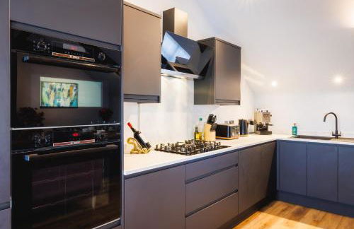 A stunning 3 bed Apartment - Photo 5