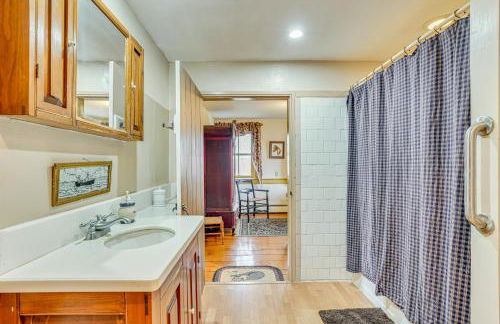 Rural and Historic Detour Escape with Horses On-Site! - Foto 21