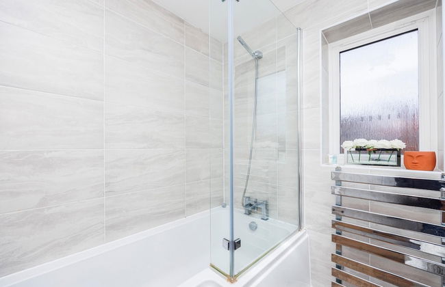 Stylish 3-bed Home in East London Free Parking - Foto 5