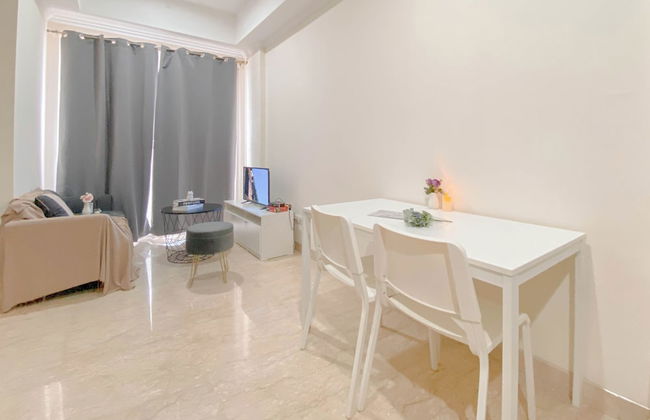 Elegant And Nice 2Br At Menteng Park Apartment - Photo 25