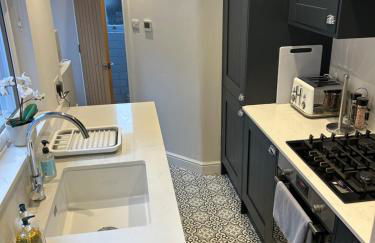 Kings reach eton, great location - Photo 2