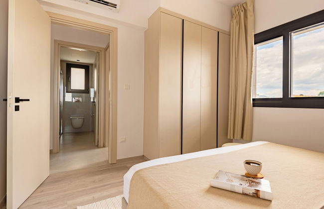 Sanders Eduardovich Limassol - Foto 6