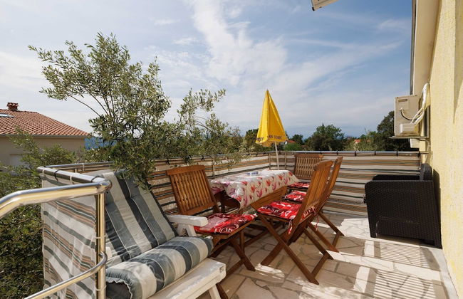 Classic and Trendy Apartment With Terrace - Foto 13