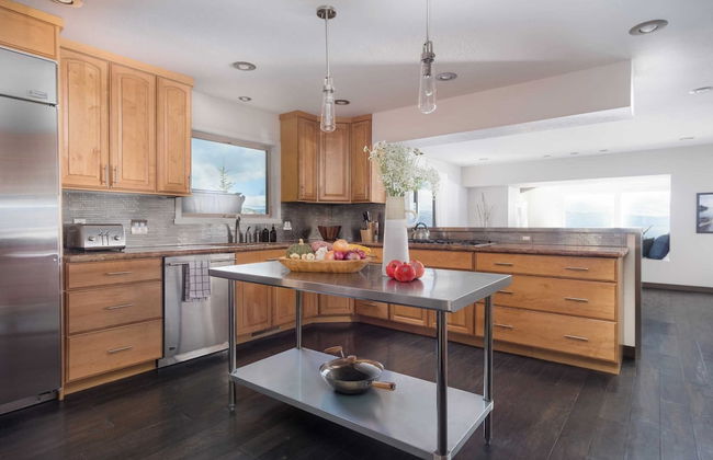 Lakeview by Avantstay Private Waterfront Cabin on Lake Tahoe w/ Hot Tub & Views - Foto 5