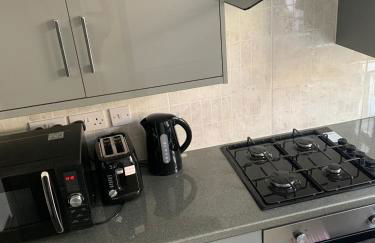 Dane Guest House Free Parking Fast WiFi Modern Living - Foto 22