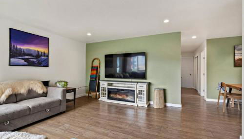 Downtown Retreat: Convenient Family Cottage - Foto 5, Other