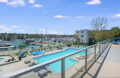 Serenity Over the Sails - A 2-Bedroom Escape w Stunning Marina Views - Foto 45