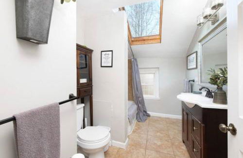 Large 4 Bedroom Home Close to Airport and IX Center - Photo 29