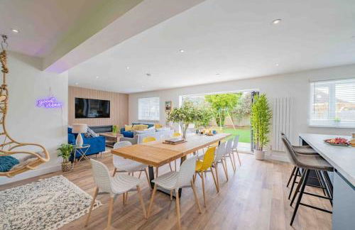 Luxe Ocean+playroom+Seascape - Photo 1