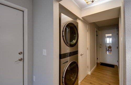 Walk to Beach and Village Bainbridge Island Gem! - Foto 17