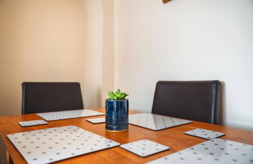 Scotia House -3 bed house in Larkhall with private driveway - Photo 17