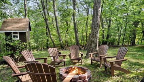 Secluded Cabin Hot Tub, Huge Deck, Fire Pit, WiFi - Foto 4, Garden