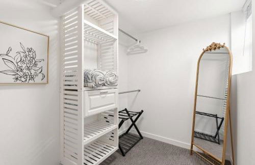 Mathews House with 4 King Beds Near CSU and Old Town - Foto 21