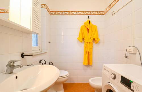 The Cozy Apartment - Wi-Fi, Smart TV, Free Parking - Foto 5