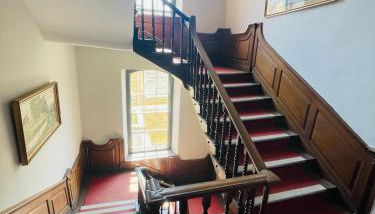 Alexander House - Photo 5