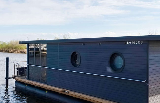Modern Houseboat in Volendam With Shared Pool - Foto 13