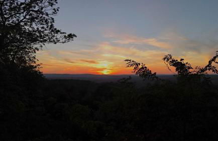 Mountaintop Views, Hot Tub, Deck, Fire Pit & WiFi - Foto 28