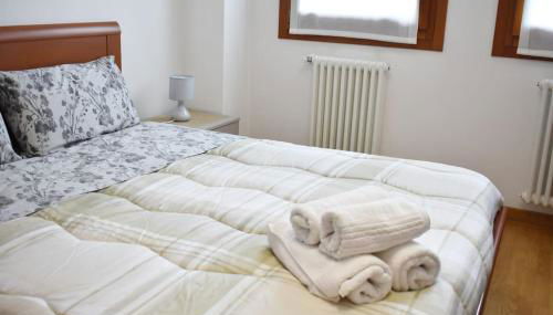 Elegant apartment and free car parking - Quite area - Photo 5