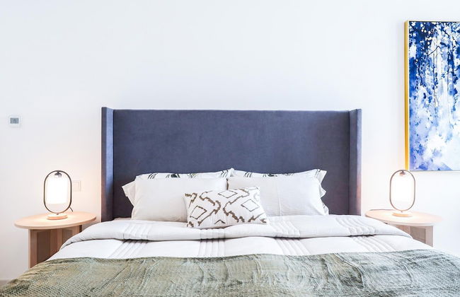 Elite LUX Holiday Homes - Serene Golf View Living 1 BHK in Damac Hills Dubai - Photo 8