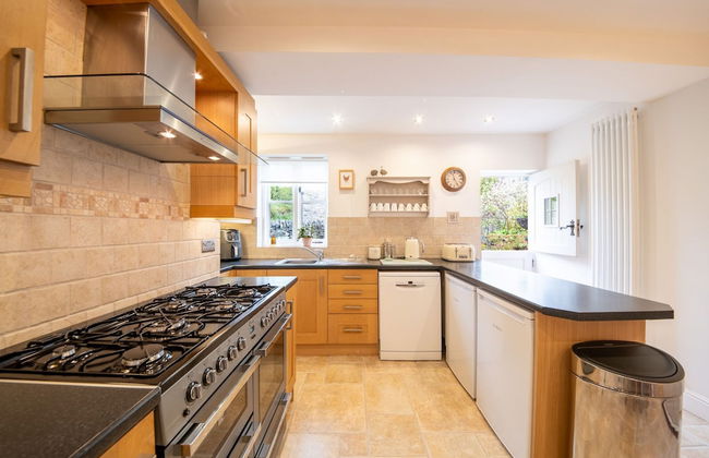 Host Stay Chimney Pots Cottage - Foto 9