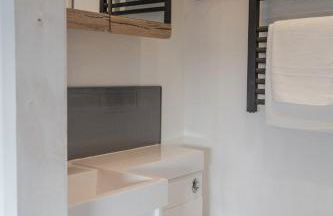 Stylish 3-Bed Home - 2 Mins to Beach & Town - Foto 8