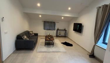 Appartement moderne rénové et tout équipé - Foto 2