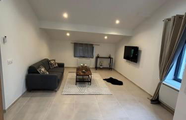 Appartement moderne rénové et tout équipé - Foto 2