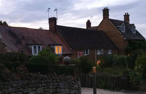 Cotswolds Cottage Ilmington with Wood Burning Stove & BBQ - pet friendly - Foto 27